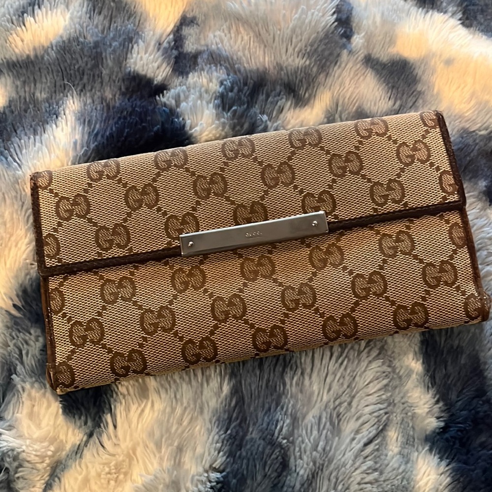 Gucci wallet